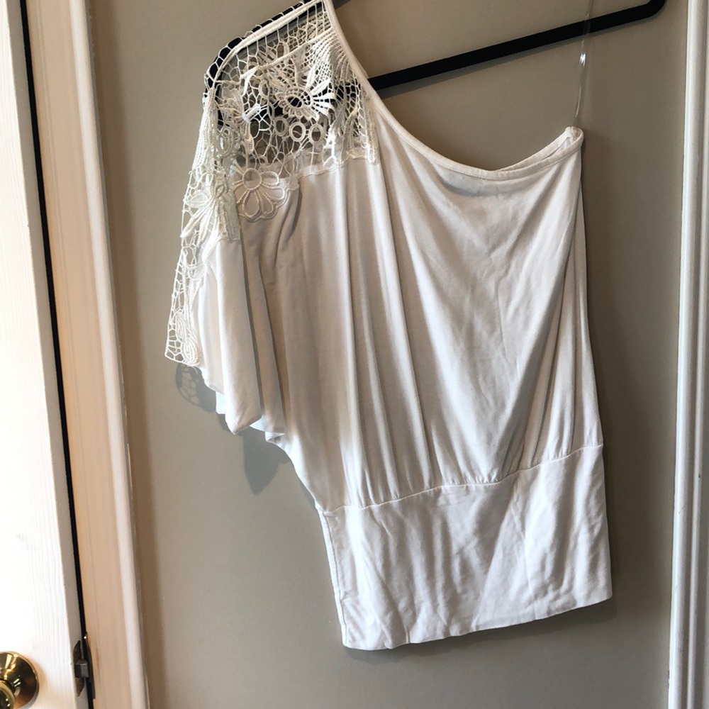 One Shoulder Eclipse Top